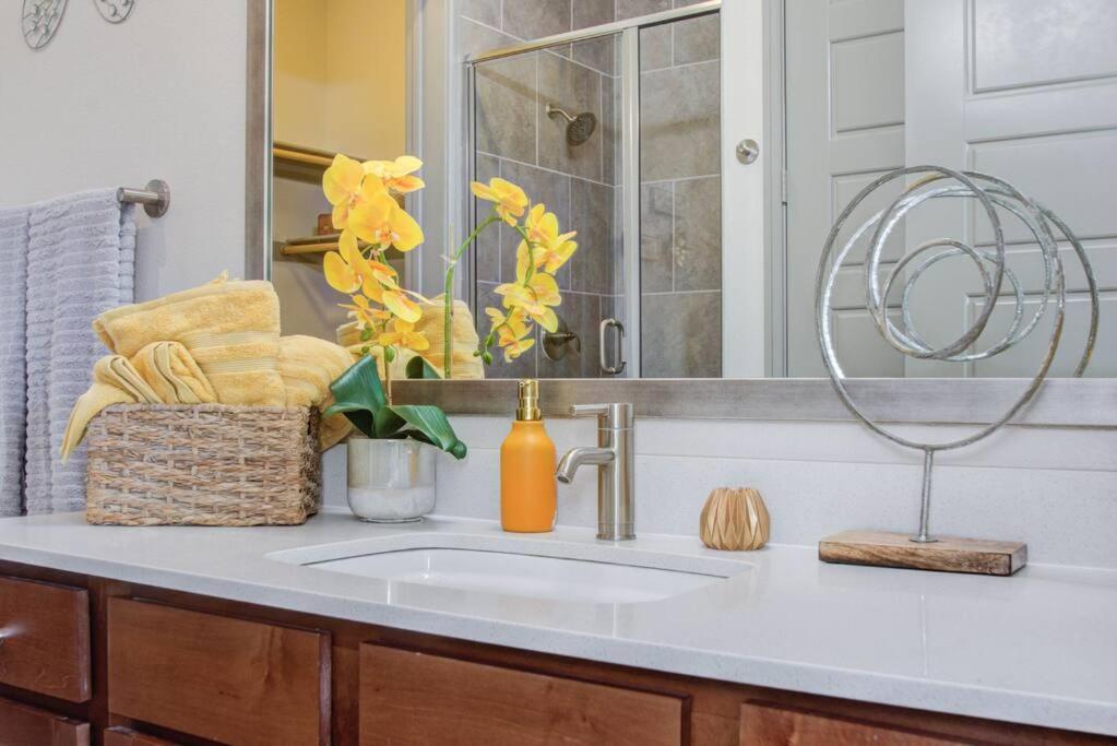 Best 5* Luxury Living Downtown Kingbed Suite Houston Exterior photo